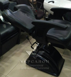 Перукарське крісло Barber ZD-311