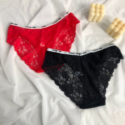 Спіпи з мерезживом ззаду і написом на резинці