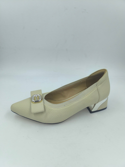 Женские туфли на невысоком каблуке из искусственной кожи/ размеры: 35-40