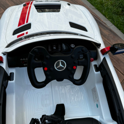 Дитячий електромобіль суперкар Mercedes AMG "WeKids Cars"