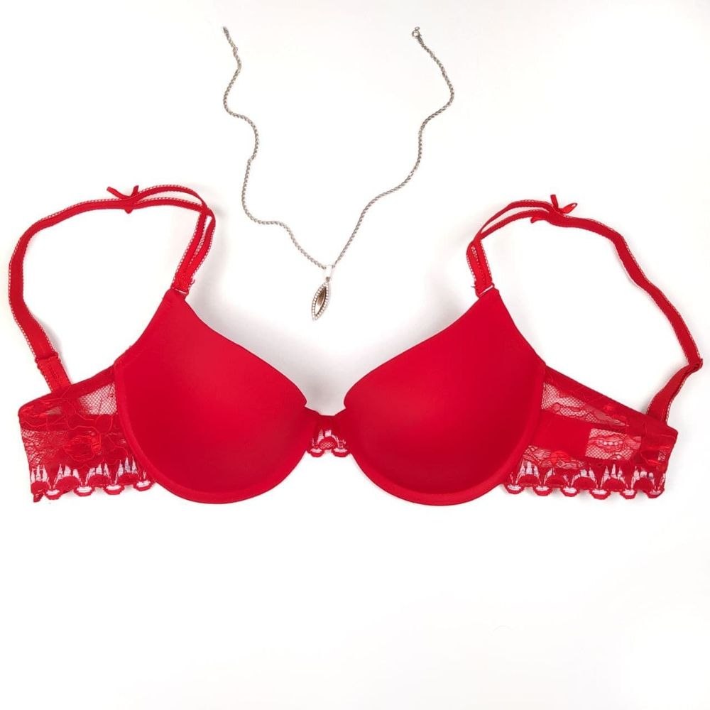 Бюстгальтер на чашку В