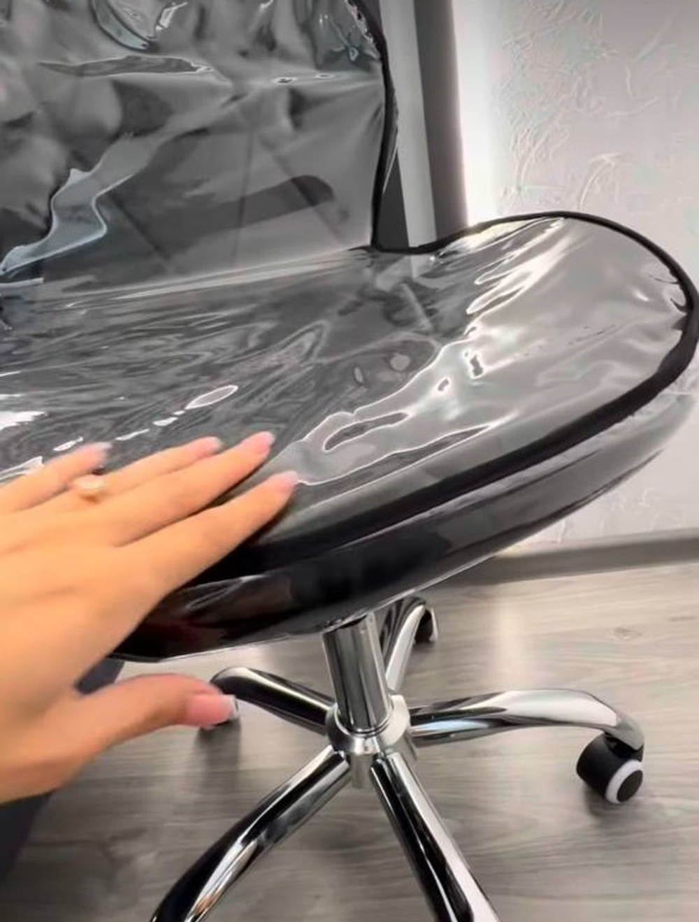 Захисний чохол для стільця майстра 2