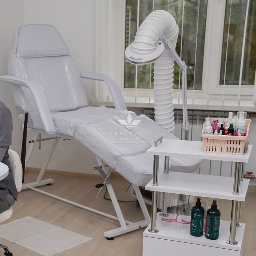 Педикюрно-косметологическая кушетка 240