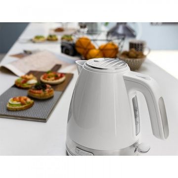 Електрочайник DeLonghi KBLA 2000 W