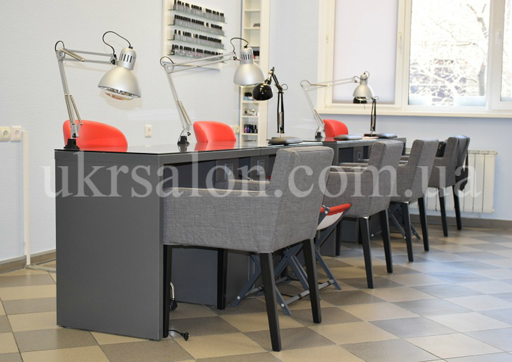 Манікюрний стіл Glossy