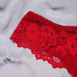 Комплект з ніжним мереживом