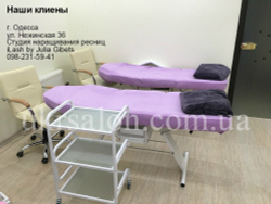 Косметологічна кушетка zd-806