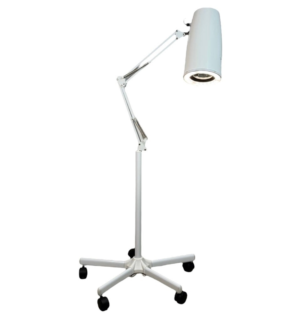 Вытяжка для педикюра Keratex NailsX Ultra Flow на колесах, белая