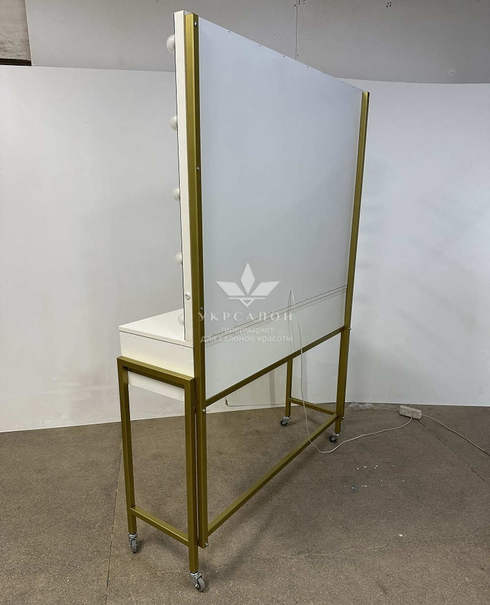 Робоче місце перукаря ДЗ-09