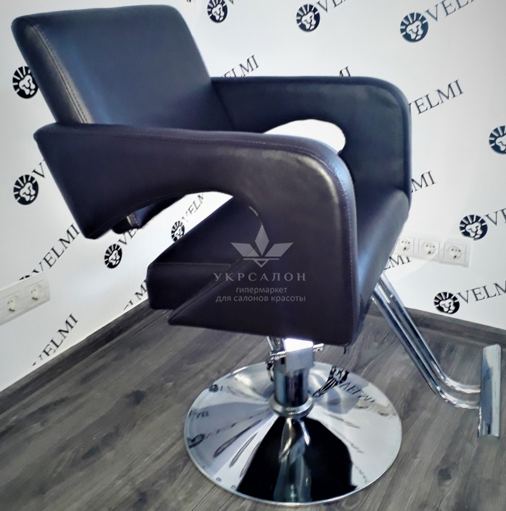 Перукарське крісло Tori