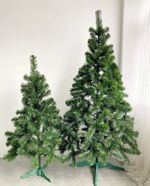 Искусственная елка (ПВХ). Высота 2.20м. С короткой и мягкой иглой.