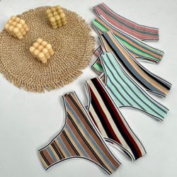 Американки в смужку