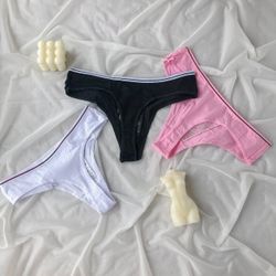 Стрінги з мереживною вставкою