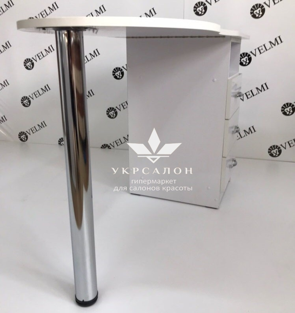 Маникюрный стол Studio