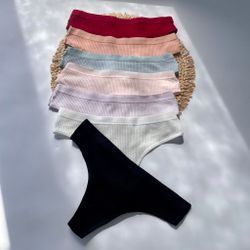 Стрінги в рубчик на повсякдення