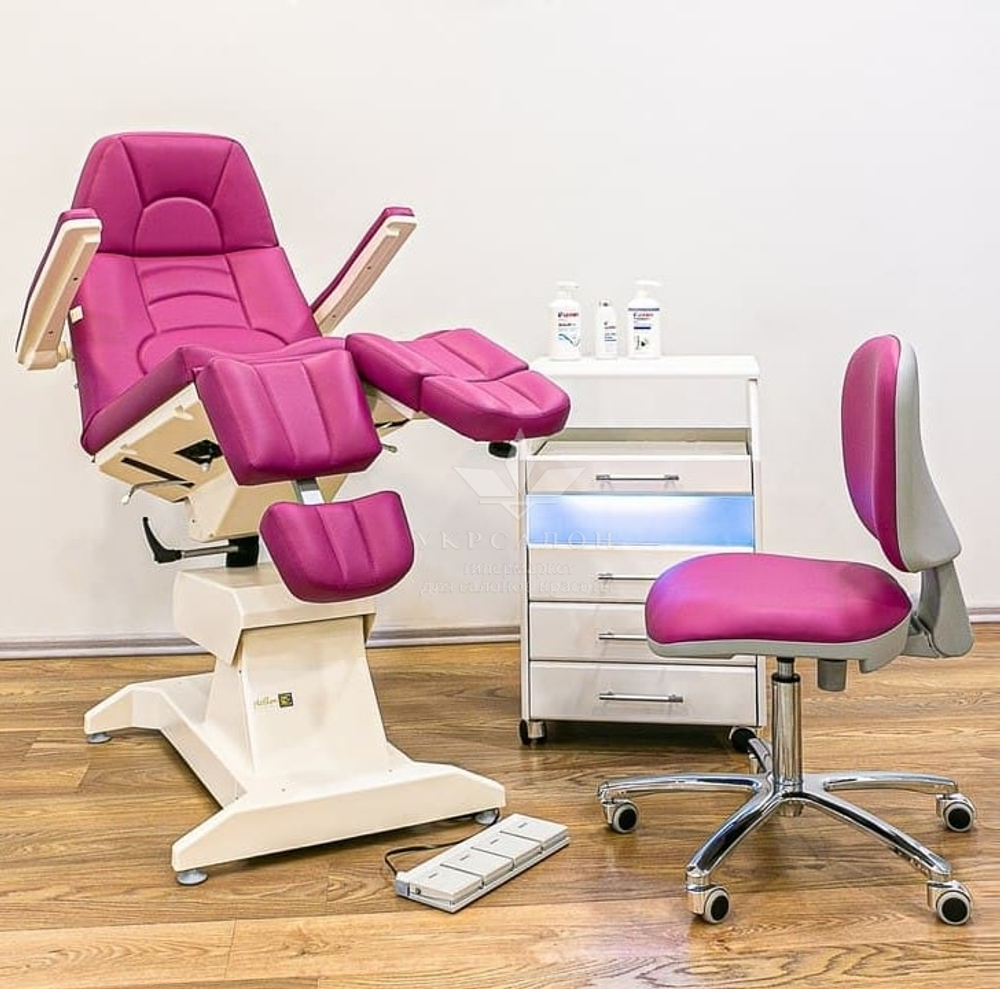 Педикюрно-косметологічне крісло fut-profi-3