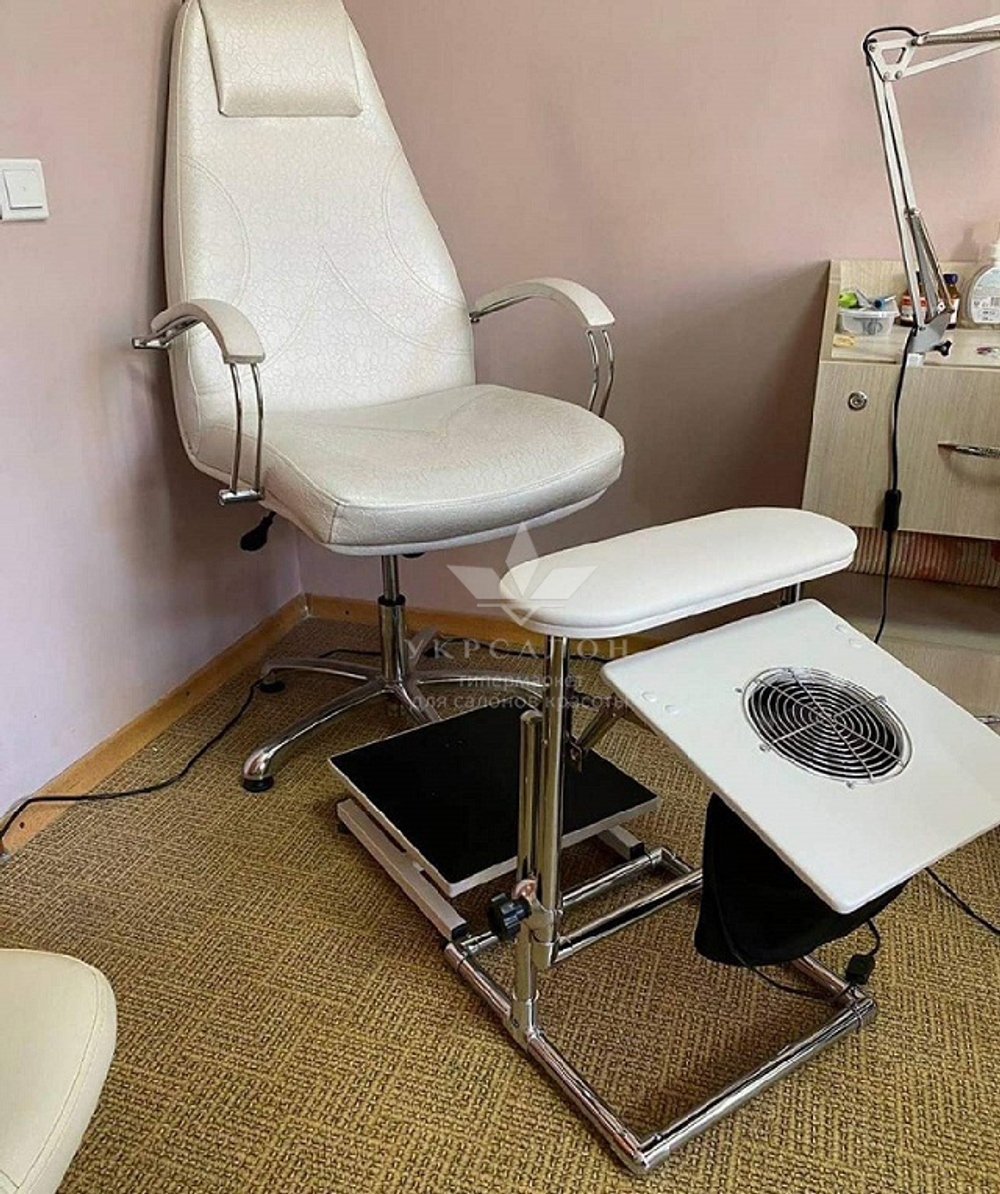 Витяжка для педикюру з підставкою Tertio 2