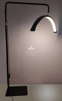 Бестеневая Led лампа для бьюти мастера универсальная полумесяц 58 см, 24 Вт, черная