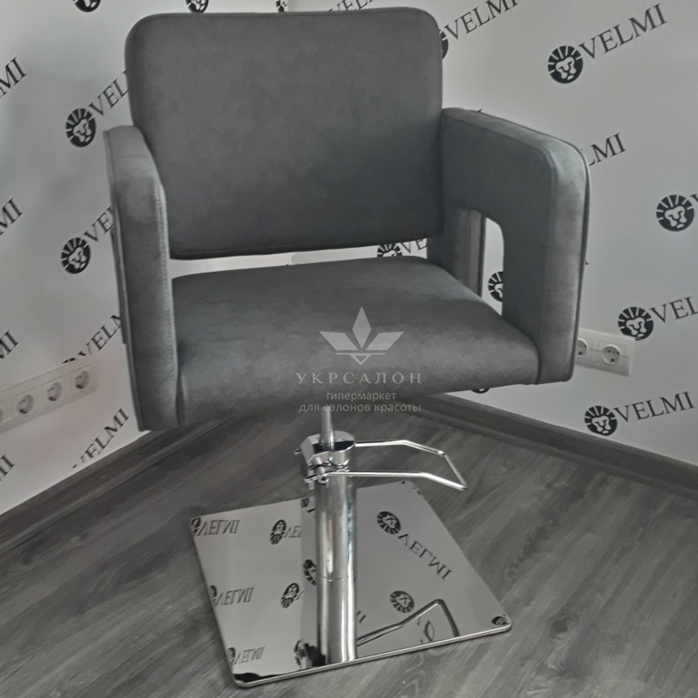 Парикмахерское кресло Silver