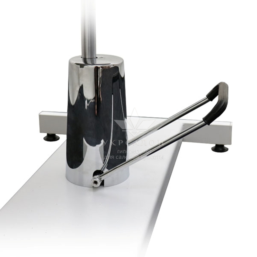 Педикюрно-косметологічне крісло 235