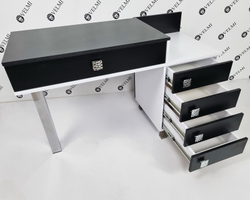 Маникюрный стол Continental