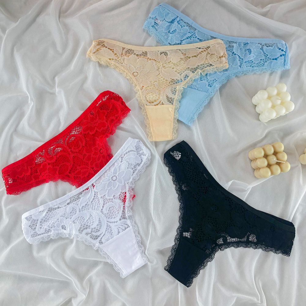 Ажурні стрінги