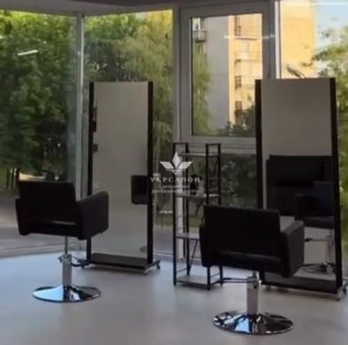 Зеркало для визажа Dina