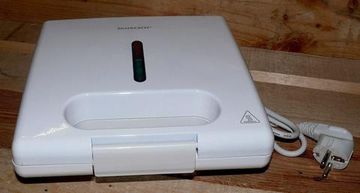 Сендвічниця Silver Crest SSWMD 750 A1 Cream