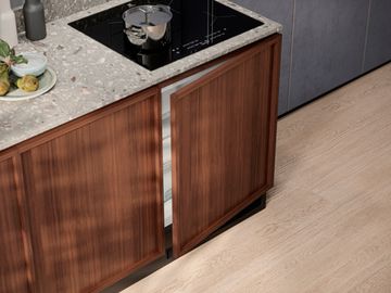 Вбудована морозильна камера ELECTROLUX LYB2AE82S