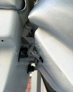 Педикюрно-косметологическое кресло с 3-мя электролифтами ZD-848-3A