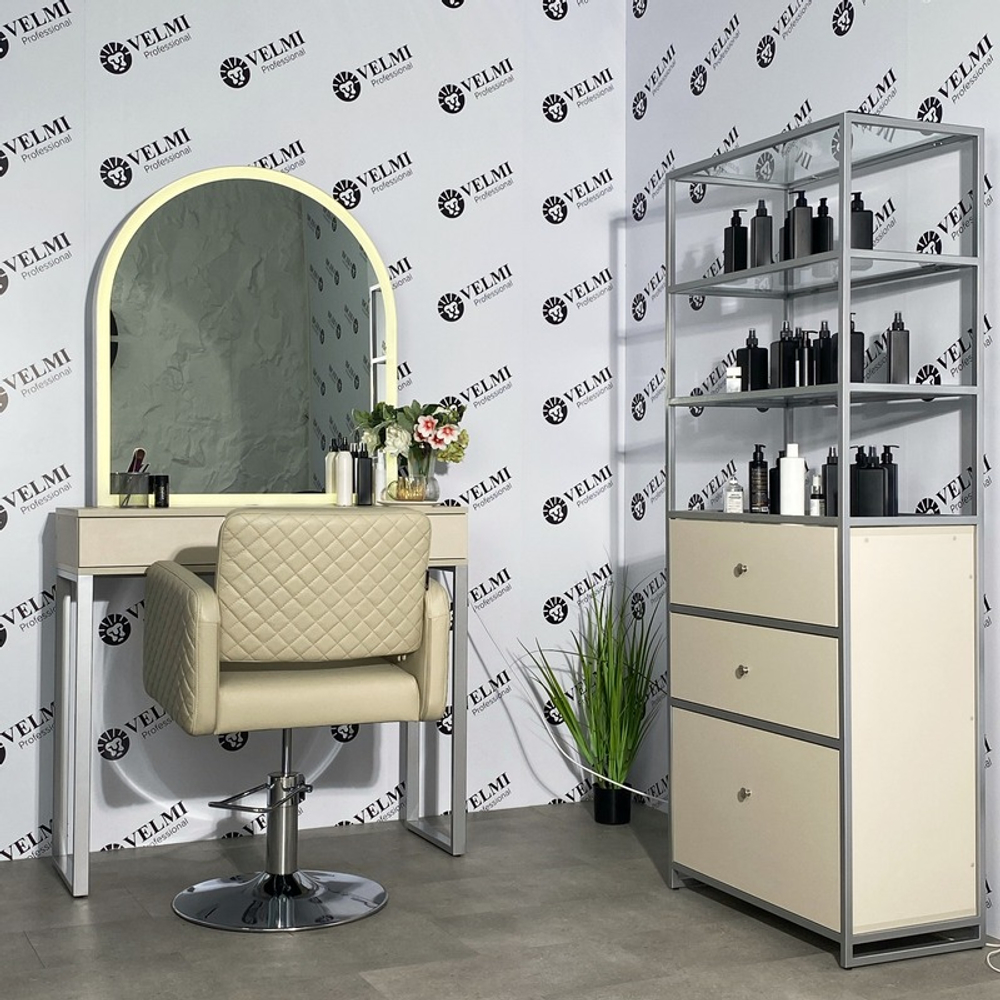 Витрина для салона красоты Iris