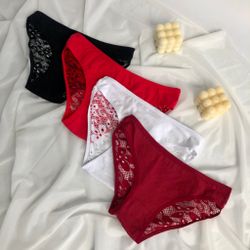 Сліпи гладенькі спереду. з мереживом ззаду