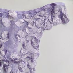 Кружевные стринги