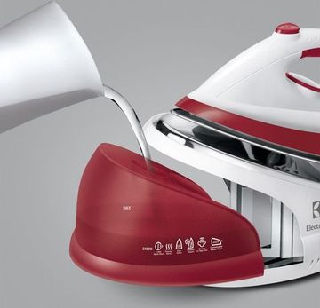 Праска з парогенератором Electrolux EDBS2300