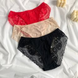 Сліпи з мереживом ззаду