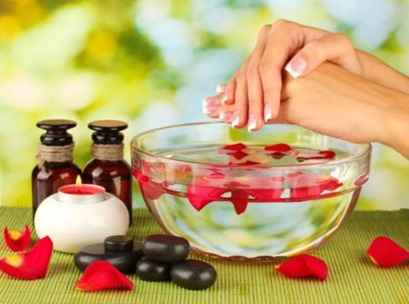 Народні рецепти по догляду за жіночими руками