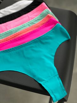Кольорові безшовні трусики
