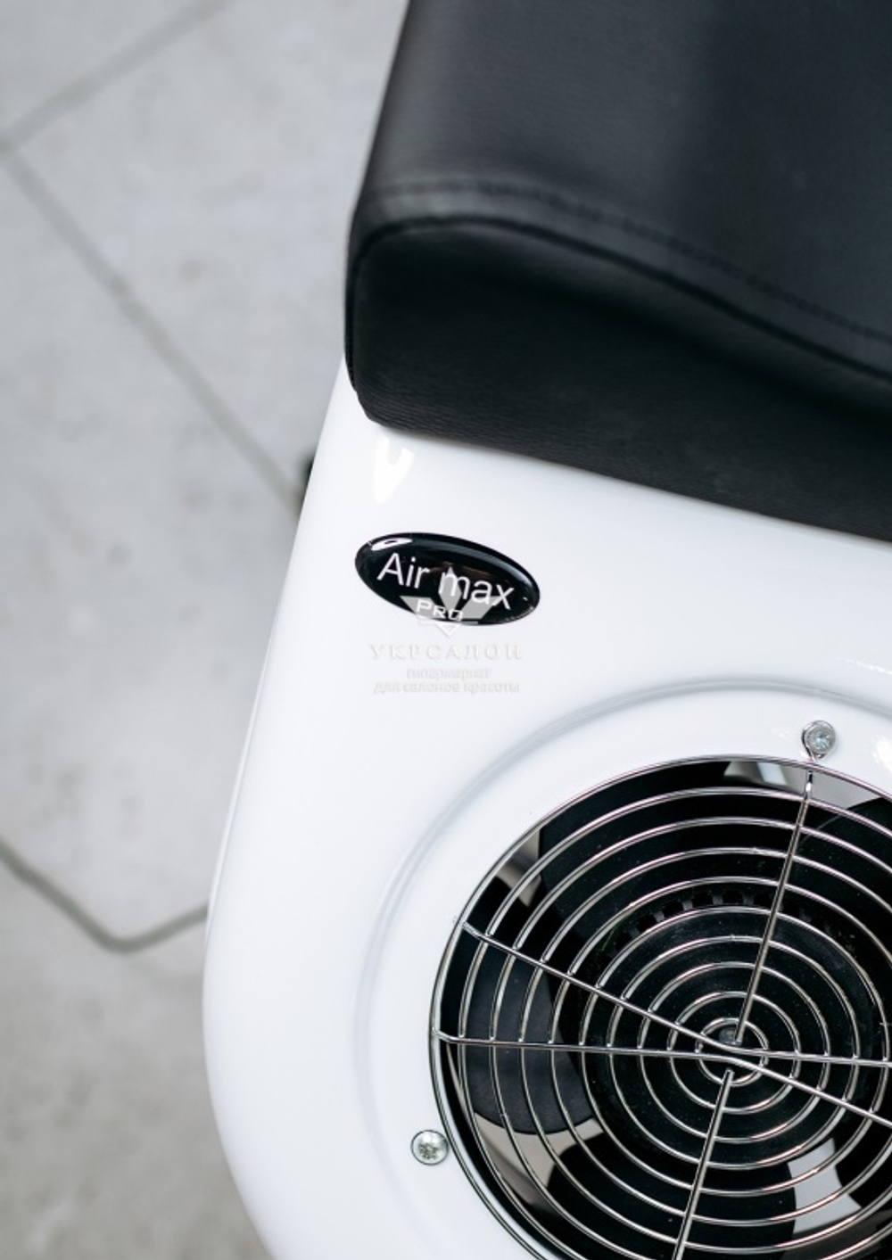 Педикюрна витяжка AirMax V 8 Pro на колесах