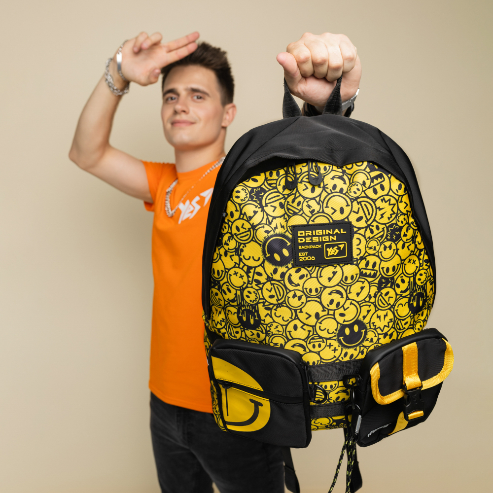 Рюкзак YES T-137 Smiley World (арт. 559483)