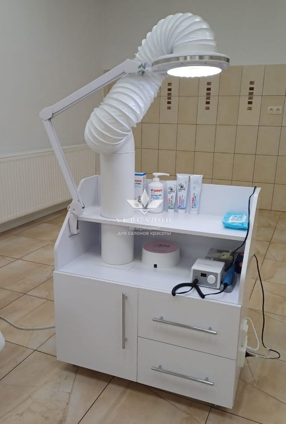 Профессиональная вытяжка для педикюра Universal