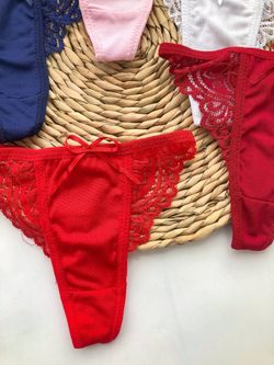 Стринги с кружевом по боках