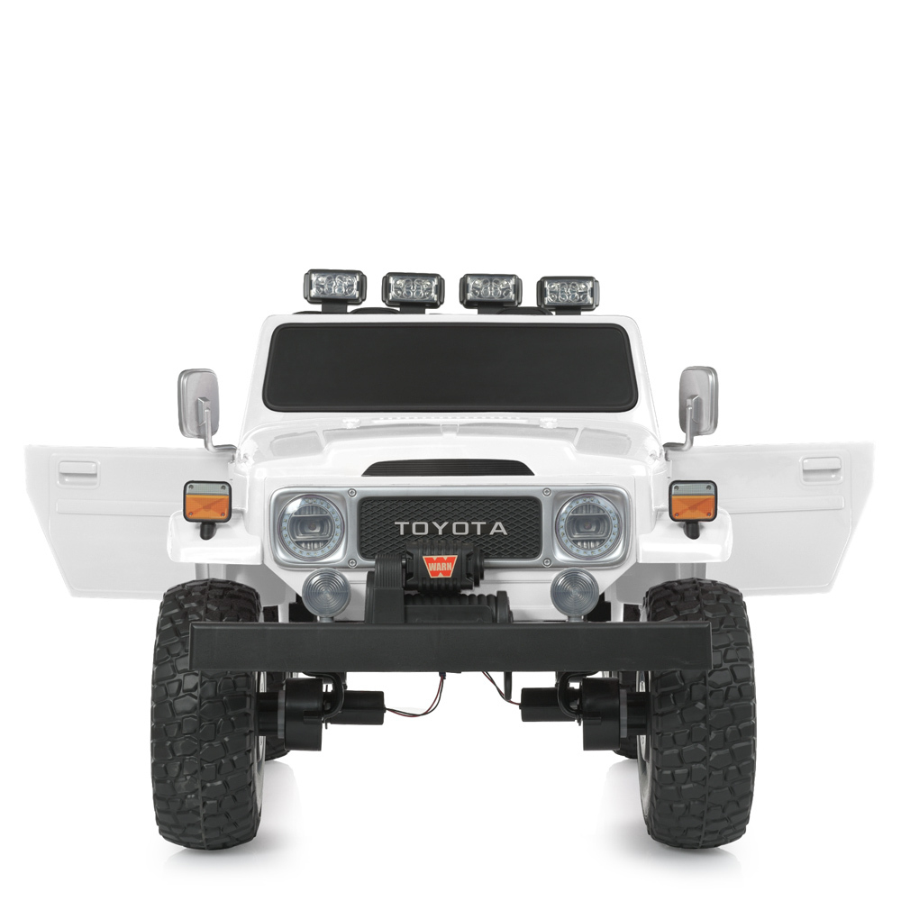 Детский двухместный электромобиль джип 4WD Toyota "WeKids Cars"
