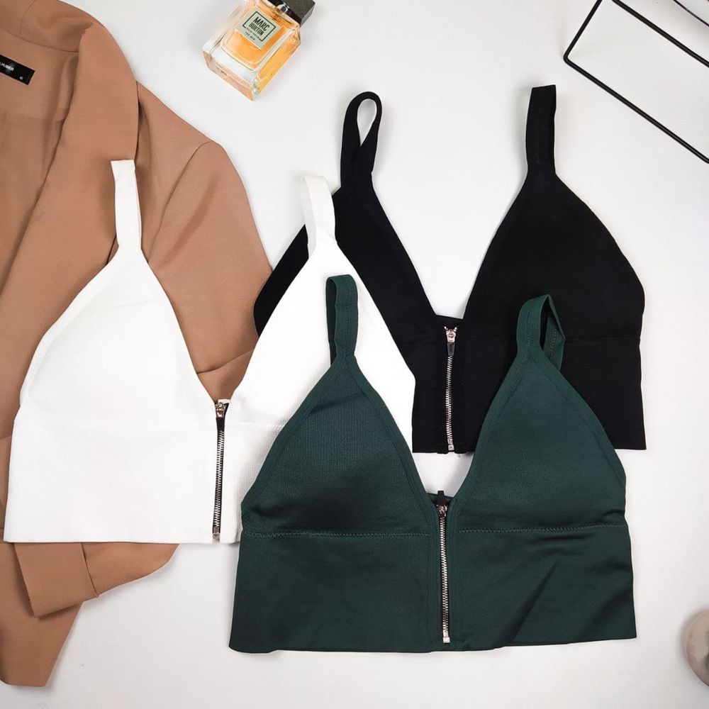 Топ с расстегивающейся молнией спереди