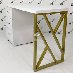 Манікюрний стіл Leo