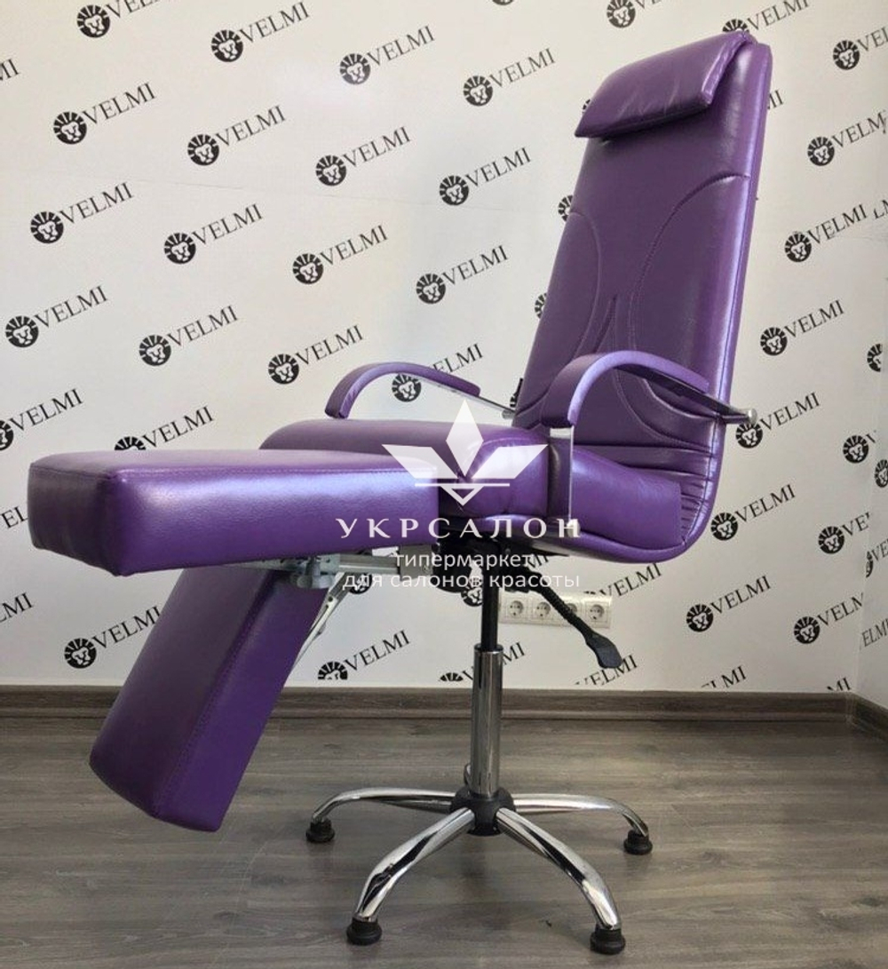 Крісло педикюрне Aramis Lux