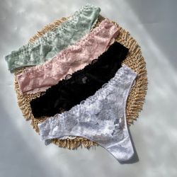 Стрінги мереживні