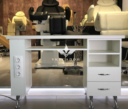 Маникюрный стол Queen 9