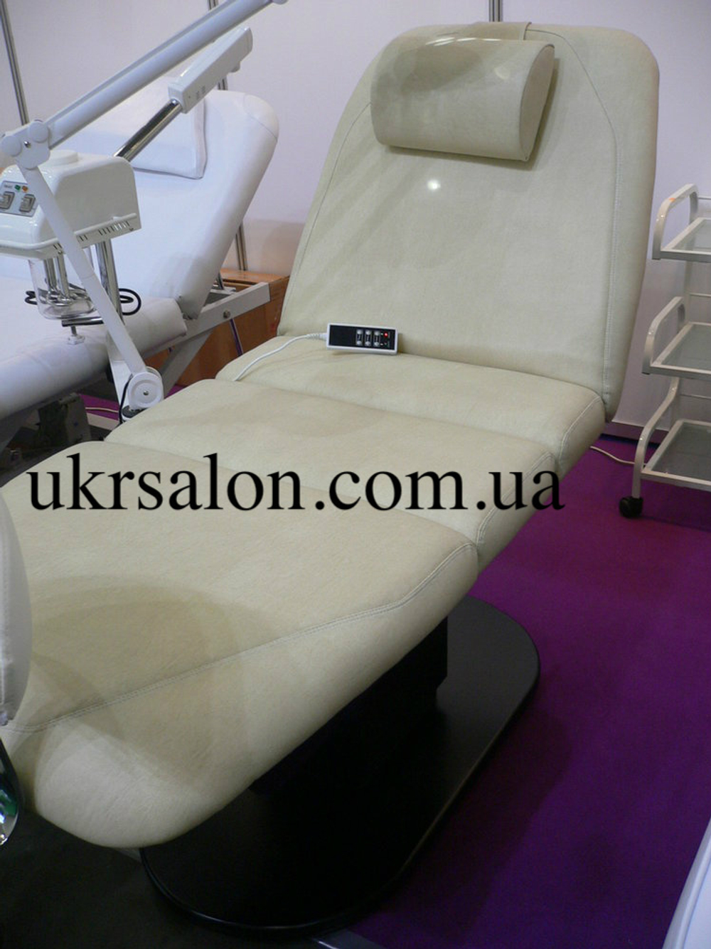 Масаж і косметологічна кушетка 869