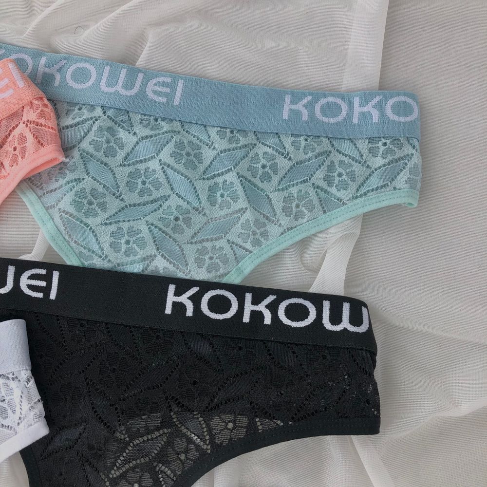 Мереживні трусики з широкою резинкою