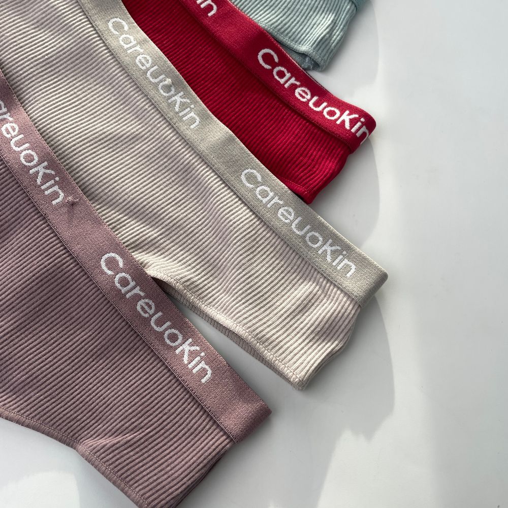 Стрінги з написом на резинці